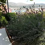 Angelus Apartment