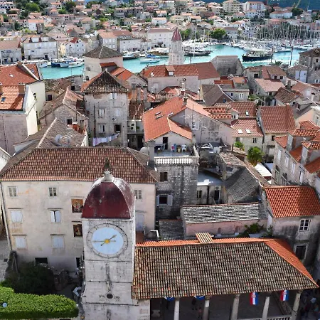 Angelus Trogir